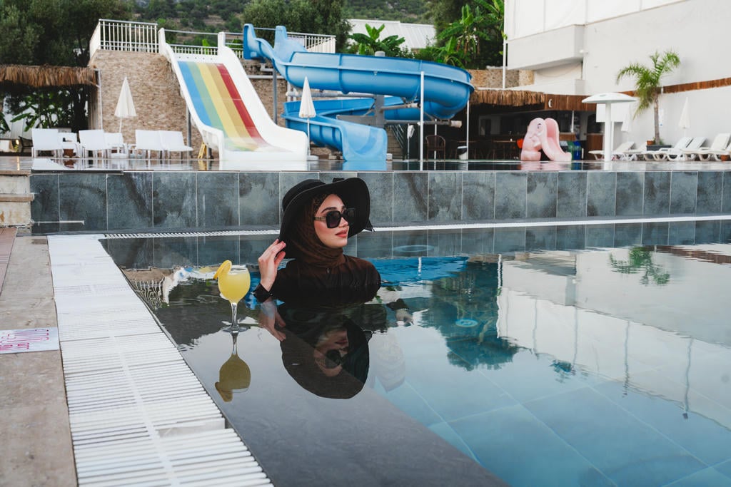 Otel