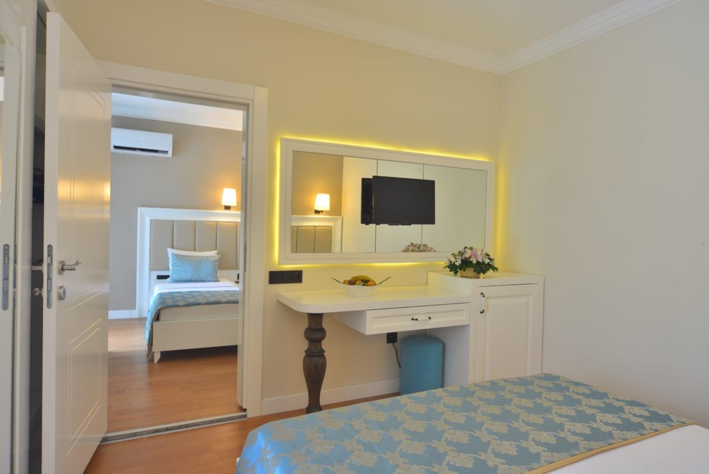 Garden Suite Oturma ve Yatak Alani
